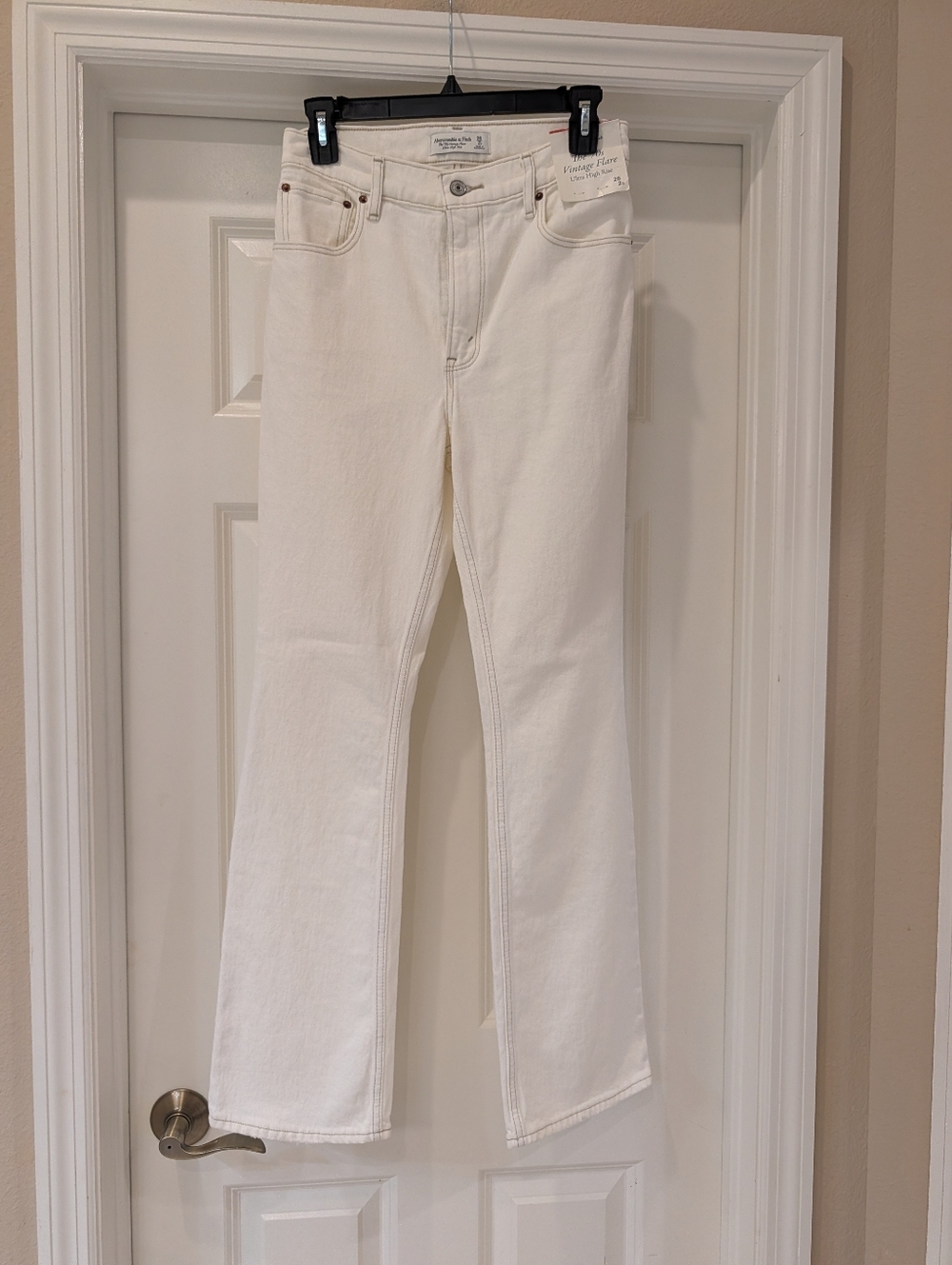 Abercrombie & Fitch The 70's Vintage Flare Ultra High Rise Jeans Size 26 S
